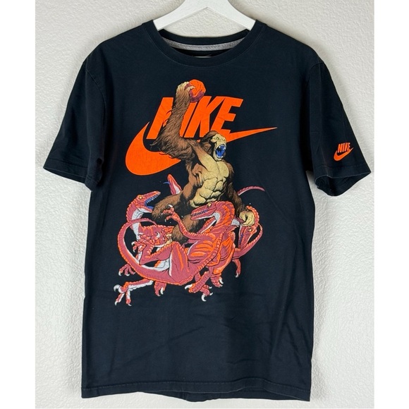 Nike Other - Nike Men’s Jungle Pickup Game Basketball King Kong Raptor Graphic Tee, Medium